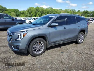2023 GMC Terrain SLT z VIN 3GKALPEG4PL271042, wystawiony jako Copart lot #53159875 z przebiegiem 25 528 mil mil oraz Szkoda całkowita • Salvage title. Historia ofert i sprzedaży dostępna na DreamBid. Obrazek 1.