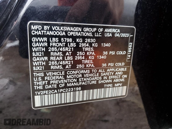 2023 Volkswagen Atlas SEL Premium R-Line z VIN 1V2FE2CA1PC223196, wystawiony jako Copart lot #48163335 z przebiegiem 27 470 mil mil oraz Szkoda całkowita • Salvage title. Historia ofert i sprzedaży dostępna na DreamBid. Obrazek 13.