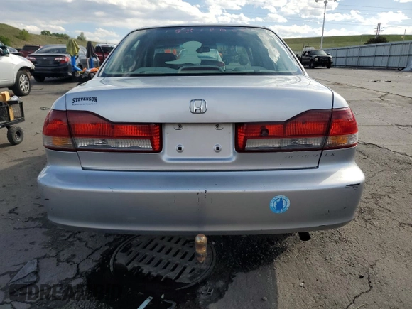 2002 Honda Accord LX z VIN JHMCG56442C016427, wystawiony jako Copart lot #57806335 z przebiegiem 176 816 mil mil oraz Szkoda całkowita • Salvage title. Historia ofert i sprzedaży dostępna na DreamBid. Obrazek 6.