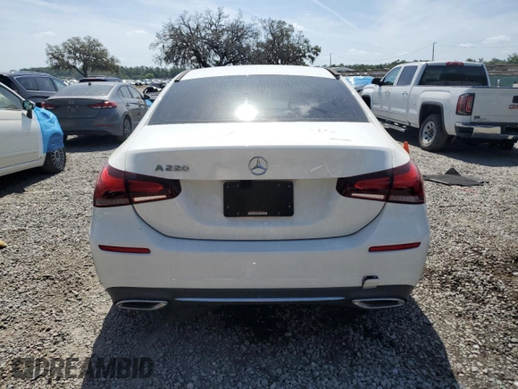 2019 Mercedes-Benz A 220 z VIN WDD3G4EB3KW013647, wystawiony jako Copart lot #53867645 z przebiegiem 84 904 mil mil oraz Nie do naprawy • Non repairable. Historia ofert i sprzedaży dostępna na DreamBid. Obrazek 6.