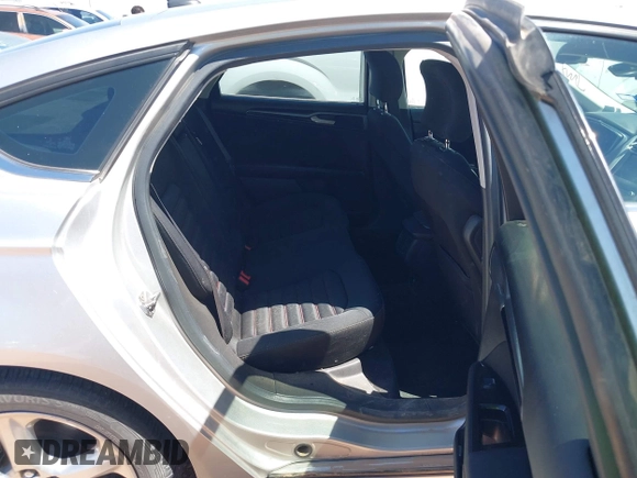 2016 Ford Fusion SE with VIN 3FA6P0H74GR228638, listed as a IAAI auction lot 42056912 with 176,622 mi miles. Bid and sale history available at carsss.com. Image 8.
