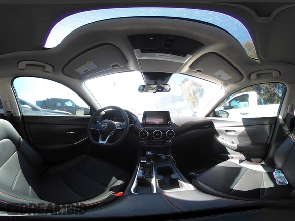 2024 Nissan Sentra SR with VIN 3N1AB8DV7RY285157, listed as a IAAI auction lot 41925272 with 4,173 mi miles and . Bid and sale history available at DreamBid. Image 18.