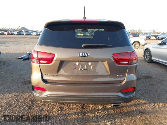 2019 Kia Sorento LX with VIN 5XYPG4A37KG552232, listed as a IAAI auction lot 41627379 with 58,514 mi miles. Bid and sale history available at carsss.com. Image 17.