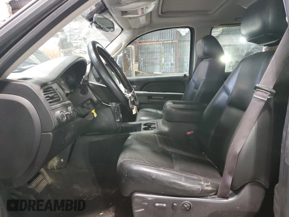 2014 Chevrolet Silverado 3500HD LTZ with VIN 1GC4K1C89EF138109, listed as a Copart auction lot 81026634 with 117,552 mi miles and Salvage Title. Bid and sale history available at carsss.com. Image 7.