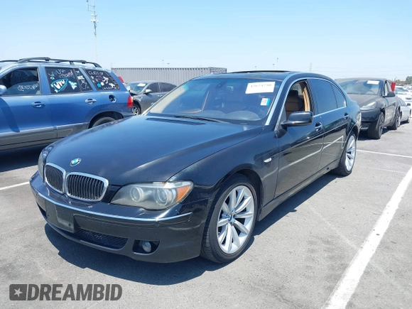 2006 BMW 7 Series 750Li z VIN WBAHN83526DT63490, wystawiony jako IAAI lot #42624790 z przebiegiem 146 508 mil mil oraz . Historia ofert i sprzedaży dostępna na DreamBid. Obrazek 2.