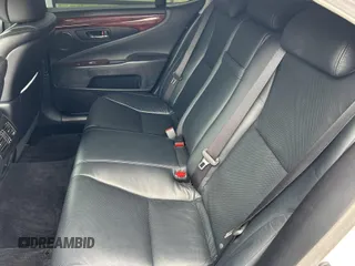 2012 Lexus LS 460 z VIN JTHBL5EF0C5109820, wystawiony jako IAAI lot #41795530 z przebiegiem 66 289 mil mil oraz . Historia ofert i sprzedaży dostępna na DreamBid. Obrazek 8.
