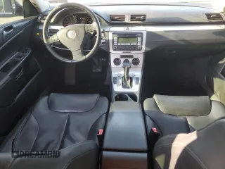 2009 Volkswagen Passat Komfort z VIN WVWJK73C79P056163, wystawiony jako Copart lot #42095525 z przebiegiem 132 709 mil mil oraz Szkoda całkowita • Salvage title. Historia ofert i sprzedaży dostępna na DreamBid. Obrazek 8.
