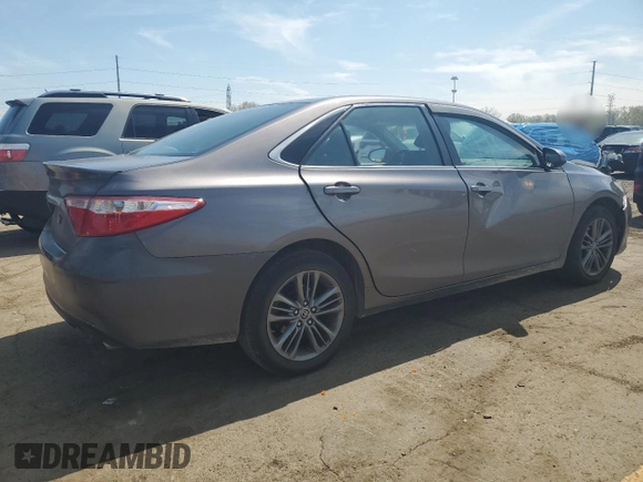 2015 Toyota Camry XLE with VIN 4T1BF1FK9FU921460, listed as a Copart auction lot 54565755 with 291,530 mi miles and Clean Title. Bid and sale history available at carsss.com. Image 3.