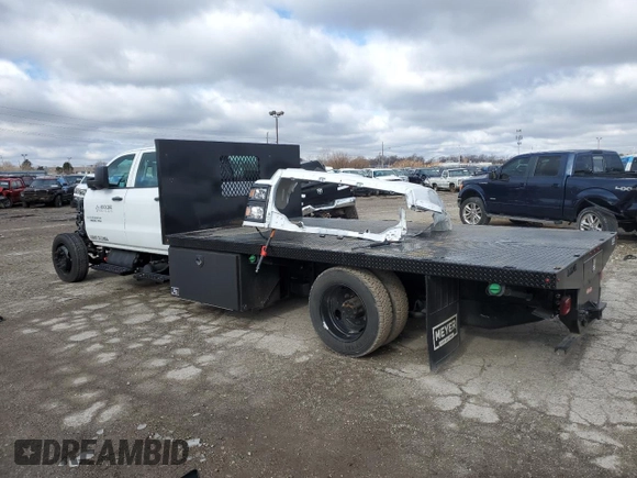 2023 Chevrolet Silverado 1500 with VIN 1HTKHPVM3PH723040, listed as a Copart auction lot 43317695 with 2,944 mi miles and Salvage Title. Bid and sale history available at DreamBid. Image 2.