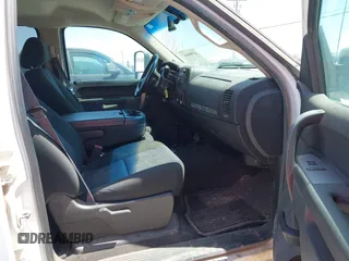 2014 Chevrolet Silverado 2500HD LT with VIN 1GC1CXCG5EF186765, listed as a IAAI auction lot 41906447 with 223,521 mi miles. Bid and sale history available at carsss.com. Image 5.