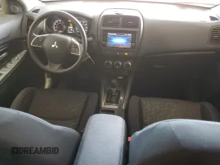2023 Mitsubishi Outlander ES z VIN JA4ARUAU4PU000597, wystawiony jako Copart lot #53704445 z przebiegiem 27 206 mil mil oraz Szkoda całkowita • Salvage title. Historia ofert i sprzedaży dostępna na DreamBid. Obrazek 8.