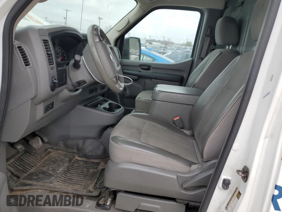 2018 Nissan NV Cargo S z VIN 1N6BF0LY4JN803789, wystawiony jako Copart lot #43023925 z przebiegiem 89 582 mil mil oraz Szkody całkowita. Historia ofert i sprzedaży dostępna na DreamBid. Obrazek 7.