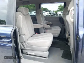 2008 Kia Sedona LX with VIN KNDMB233386236924, listed as a Copart auction lot 84745164 with 259,803 mi miles and Non Repairable. Bid and sale history available at carsss.com. Image 6.