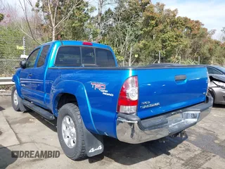 2011 Toyota Tacoma with VIN 5TFUU4EN1BX016557, listed as a IAAI auction lot 41836775 with 123,879 mi miles. Bid and sale history available at carsss.com. Image 3.
