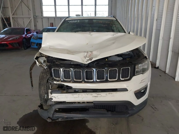 2019 Jeep Compass Latitude with VIN 3C4NJCBB9KT654889, listed as a IAAI auction lot 41406193 with 151,958 mi miles. Bid and sale history available at carsss.com. Image 12.