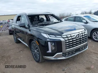 2024 Hyundai Palisade Calligraphy z VIN KM8R7DGE5RU679888, wystawiony jako IAAI lot #42049027 z przebiegiem 13 449 mil mil oraz . Historia ofert i sprzedaży dostępna na DreamBid. Obrazek 1.