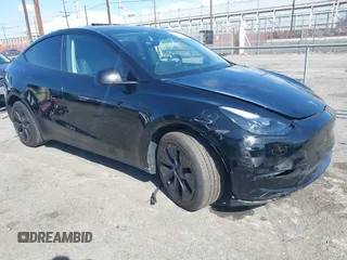 2025 Tesla Model Y Long Range with VIN 7SAYGDEE9SF278607, listed as a IAAI auction lot 41932084 with 9,667 mi miles and . Bid and sale history available at carsss.com. Image 1.