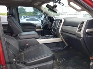 2017 Ford Super Duty F-250 SRW Lariat with VIN 1FT7W2B65HED25087, listed as a IAAI auction lot 42117125 with 122,369 mi miles. Bid and sale history available at carsss.com. Image 5.