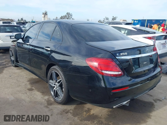 2020 Mercedes-Benz E 350 с VIN W1KZF8DB7LA832522, выставлен на аукционе IAAI как лот 41912241 с пробегом 31 203 миль миль и . История ставок и продаж доступна на DreamBid. Изображение 3.