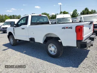 2024 Ford F-250 XL z VIN 1FTBF2BA3REC30222, wystawiony jako Copart lot #54823835 z przebiegiem Nie podano mil oraz Szkoda całkowita • Salvage title. Historia ofert i sprzedaży dostępna na DreamBid. Obrazek 2.