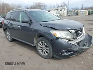 2014 Nissan Pathfinder SV with VIN 5N1AR2MM1EC601812, listed as a IAAI auction lot 41768894 with 95,511 mi miles. Bid and sale history available at carsss.com. Image 1.