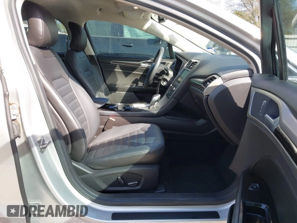2016 Ford Fusion SE with VIN 3FA6P0HD5GR279541, listed as a IAAI auction lot 41849560 with 70,639 mi miles. Bid and sale history available at carsss.com. Image 5.