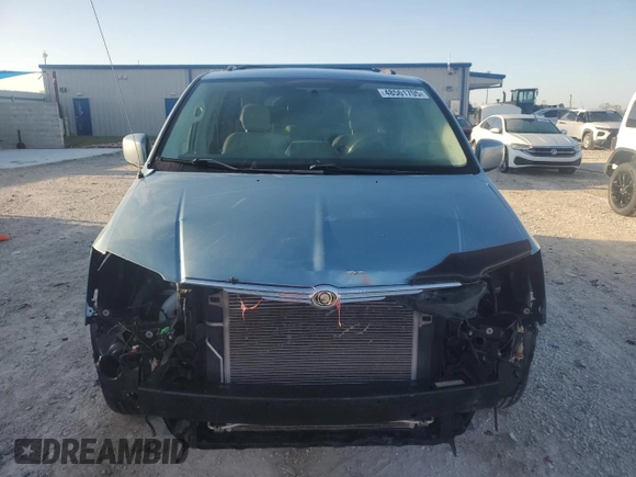 2009 Chrysler Town & Country Touring with VIN 2A8HR54129R637766, listed as a Copart auction lot 48561705 with 53,706 mi miles and Salvage Title. Bid and sale history available at DreamBid. Image 5.