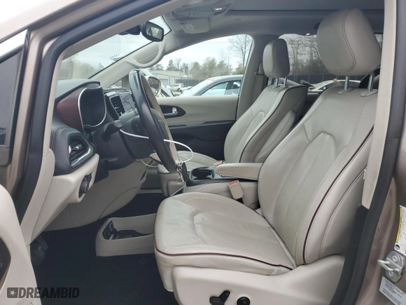 2017 Chrysler Pacifica Limited with VIN 2C4RC1GG3HR537485, listed as a Copart auction lot 49117185 with 106,348 mi miles and Salvage Title. Bid and sale history available at carsss.com. Image 7.