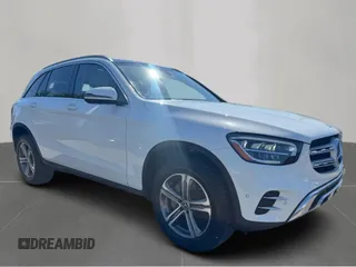 2021 Mercedes-Benz GLC 300 z VIN W1N0G8DB6MV300830, wystawiony jako Copart lot #57201185 z przebiegiem 135 882 mil mil oraz Czysty tytuł • Clean title. Historia ofert i sprzedaży dostępna na DreamBid. Obrazek 1.