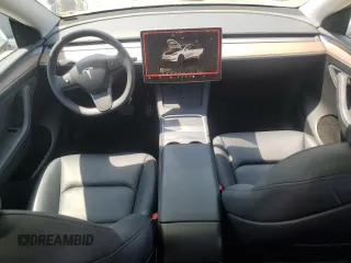 2024 Tesla Model Y с VIN 7SAYGDED3RF182859, выставлен на аукционе Copart как лот 61368825 с пробегом 13 914 миль миль и Списание • Salvage title. История ставок и продаж доступна на DreamBid. Изображение 8.