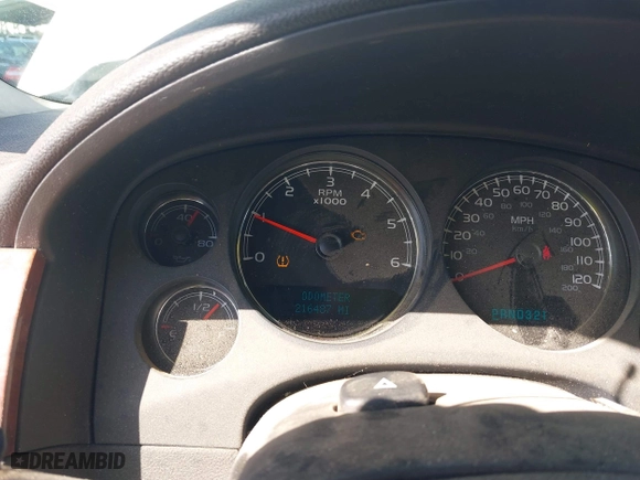 2007 Chevrolet Silverado 1500 LTZ with VIN 2GCFK13Y471695819, listed as a IAAI auction lot 41755850 with 216,487 mi miles. Bid and sale history available at carsss.com. Image 7.