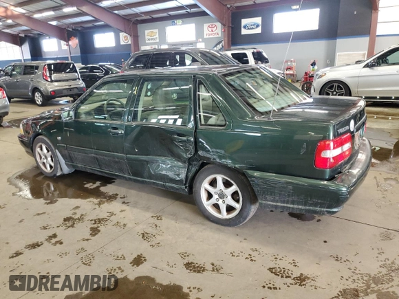 2000 Volvo S70 z VIN YV1LS61J0Y2668599, wystawiony jako Copart lot #43539515 z przebiegiem 114 638 mil mil oraz Szkoda całkowita • Salvage title. Historia ofert i sprzedaży dostępna na DreamBid. Obrazek 2.