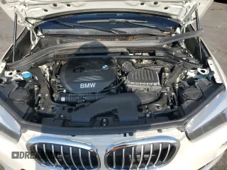 2018 BMW X1 sDrive28i z VIN WBXHU7C39J5H42980, wystawiony jako Copart lot #59308535 z przebiegiem 122 135 mil mil oraz Czysty tytuł • Clean title. Historia ofert i sprzedaży dostępna na DreamBid. Obrazek 11.