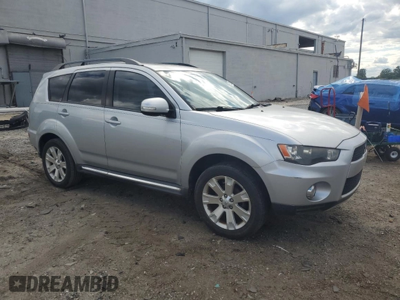 2012 Mitsubishi Outlander SE z VIN JA4AS3AW4CU008418, wystawiony jako Copart lot #57523555 z przebiegiem 179 693 mil mil oraz Czysty tytuł • Clean title. Historia ofert i sprzedaży dostępna na DreamBid. Obrazek 4.