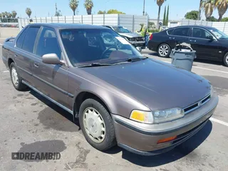 1992 Honda Accord z VIN JHMCB7676NC016583, wystawiony jako IAAI lot #42349892 z przebiegiem 204 863 mil mil oraz . Historia ofert i sprzedaży dostępna na DreamBid. Obrazek 1.
