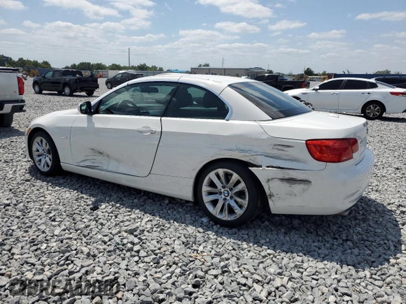 2013 BMW 3 Series 328i z VIN WBADW3C58DJ525183, wystawiony jako Copart lot #54215945 z przebiegiem 63 946 mil mil oraz Szkoda całkowita • Salvage title. Historia ofert i sprzedaży dostępna na DreamBid. Obrazek 2.