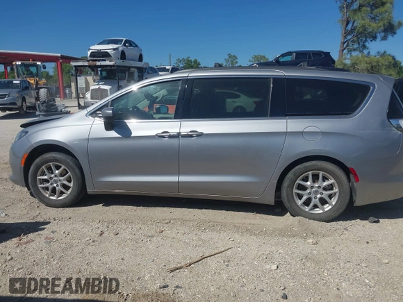 2021 Chrysler Voyager LXi z VIN 2C4RC1DG3MR520653, wystawiony jako IAAI lot #41724784 z przebiegiem 139 193 mil mil oraz . Historia ofert i sprzedaży dostępna na DreamBid. Obrazek 14.