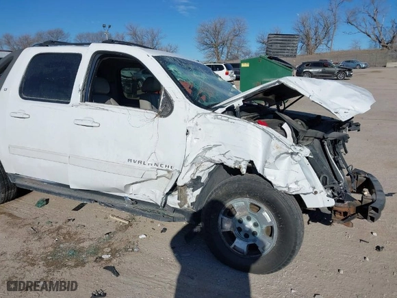 2010 Chevrolet Avalanche LT with VIN 3GNVKFE06AG280359, listed as a IAAI auction lot 41308118 with 221,405 mi miles. Bid and sale history available at carsss.com. Image 6.