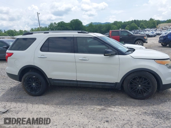 2011 Ford Explorer XLT z VIN 1FMHK8D88BGA73716, wystawiony jako IAAI lot #42509225 z przebiegiem 222 234 mil mil oraz . Historia ofert i sprzedaży dostępna na DreamBid. Obrazek 13.