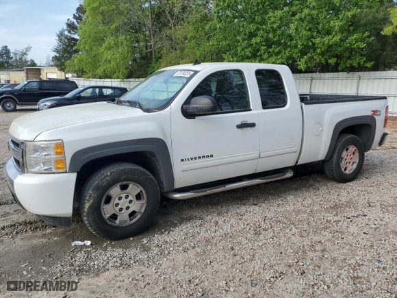 2010 Chevrolet Silverado 1500 LT with VIN 1GCSKSE30AZ127202, listed as a Copart auction lot 53134025 with 113,867 mi miles and Clean Title. Bid and sale history available at carsss.com. Image 1.