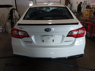 2019 Subaru Legacy Special Sports z VIN 4S3BNAR69K3036049, wystawiony jako IAAI lot #41597566 z przebiegiem 101 170 mil mil oraz . Historia ofert i sprzedaży dostępna na DreamBid. Obrazek 16.