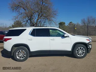 2018 Chevrolet Traverse LT Cloth with VIN 1GNEVGKW5JJ105265, listed as a IAAI auction lot 41784147 with 144,634 mi miles. Bid and sale history available at carsss.com. Image 14.