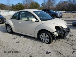 2008 Volkswagen New Beetle Coupe S with VIN 3VWPW31C38M501140, listed as a Copart auction lot 46246235 with 76,424 mi miles and Non Repairable. Bid and sale history available at carsss.com. Image 4.