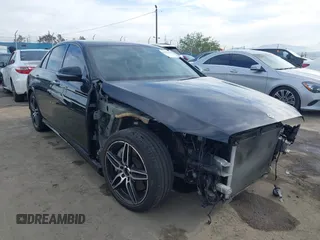 2020 Mercedes-Benz E 350 with VIN W1KZF8DB7LA832522, listed as a IAAI auction lot 41912241 with 31,203 mi miles and . Bid and sale history available at DreamBid. Image 1.