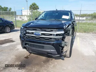 2024 Ford Expedition Max XLT с VIN 1FMJK1H83REA27722, выставлен на аукционе IAAI как лот 42376146 с пробегом 31 277 миль миль и . История ставок и продаж доступна на DreamBid. Изображение 6.