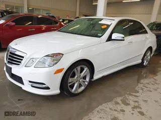 2013 Mercedes-Benz E-Class E 350 Luxury with VIN WDDHF8JBXDA745134, listed as a IAAI auction lot 41560286 with 125,208 mi miles. Bid and sale history available at carsss.com. Image 18.