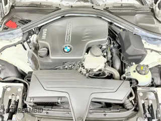 2018 BMW 3 Series 320i xDrive with VIN WBA8E5G50JNV01796, listed as a Copart auction lot 54241045 with 70,372 mi miles and Clean Title. Bid and sale history available at carsss.com. Image 7.
