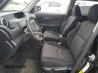 2014 Scion xB z VIN JTLZE4FE7EJ049074, wystawiony jako Copart lot #85734414 z przebiegiem 102 358 mil mil oraz Szkoda całkowita • Salvage title. Historia ofert i sprzedaży dostępna na DreamBid. Obrazek 7.
