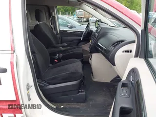 2013 Ram Cargo Van Tradesman with VIN 2C4JRGAG3DR735792, listed as a IAAI auction lot 42342661 with 82,676 mi miles and . Bid and sale history available at DreamBid. Image 5.