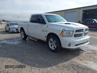 2014 Ram 1500 Sport z VIN 1C6RR7HTXES174150, wystawiony jako IAAI lot #42468123 z przebiegiem 248 670 mil mil oraz . Historia ofert i sprzedaży dostępna na DreamBid. Obrazek 1.